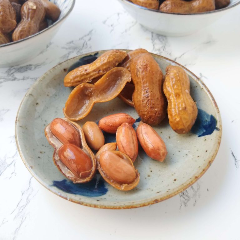 Chinese Boiled Peanuts (水煮五香花生)