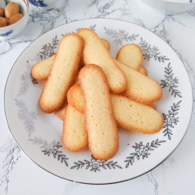 Langue de Chat (Cat’s Tongue Cookies)